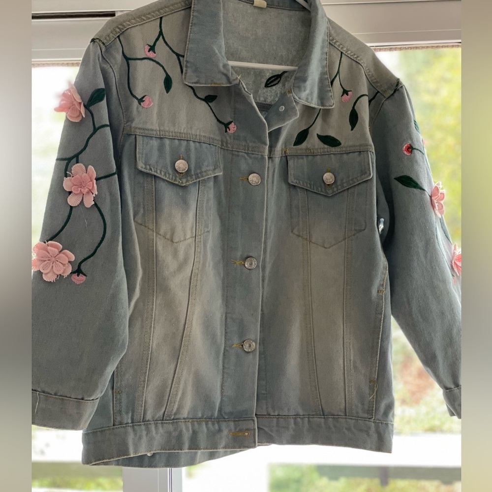 🌸Flower Appliques Denim Jacket - Picture 7 of 13